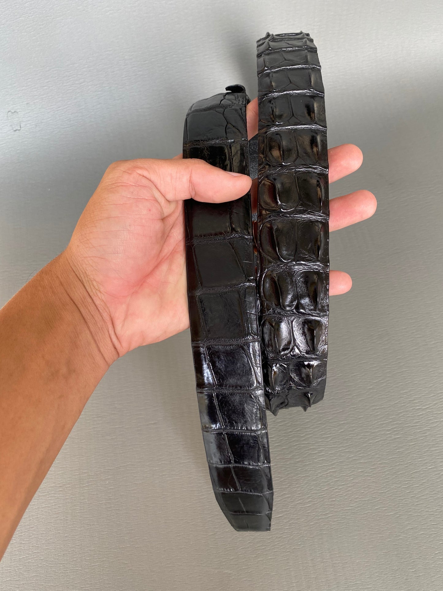 whole alligator leather belt for men with prong buckle